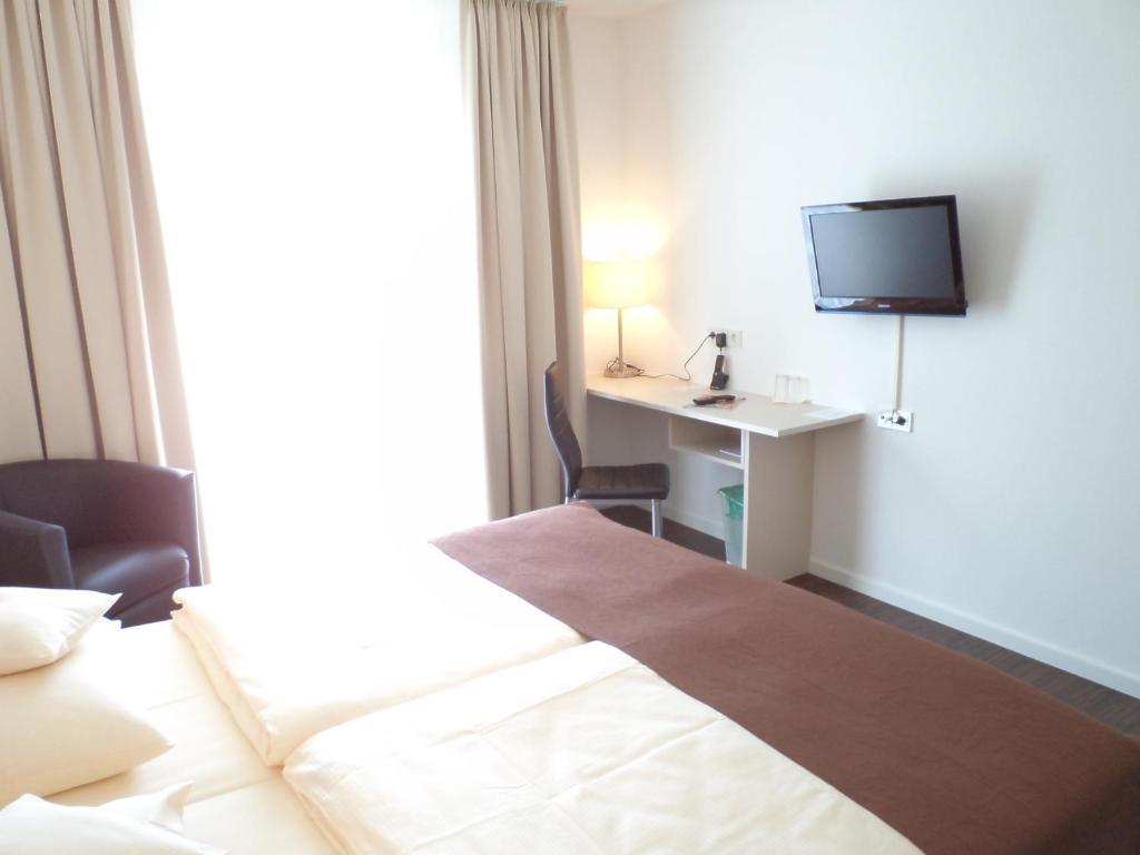Das Neue Hotel Am Park Fröndenberg Rom bilde